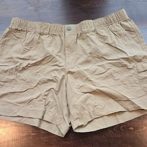 Columbia Sportswear Khaki Nylon XL Shorts with Mesh Lining